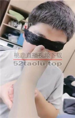 【小羊】情侣奴-奴下奴-耳光抽/舔丝袜脚 bf34225