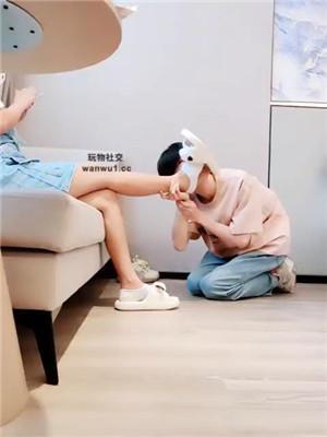 【萌宝儿】跪舔拖鞋原味白短袜/裸足深喉 bf43699