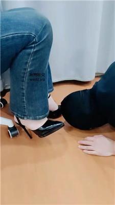 【拽拽】高跟肉丝脚恋足舔 JS241029-9