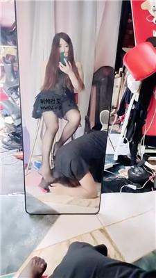 【美柠】黑丝高跟美腿踩虐脚下奴 JS241112-65