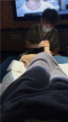 【不知名】沐足店公开羞辱小奶狗 JS241121-1