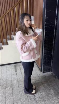 【双子】开发路人小姐姐玩 JS251104-17